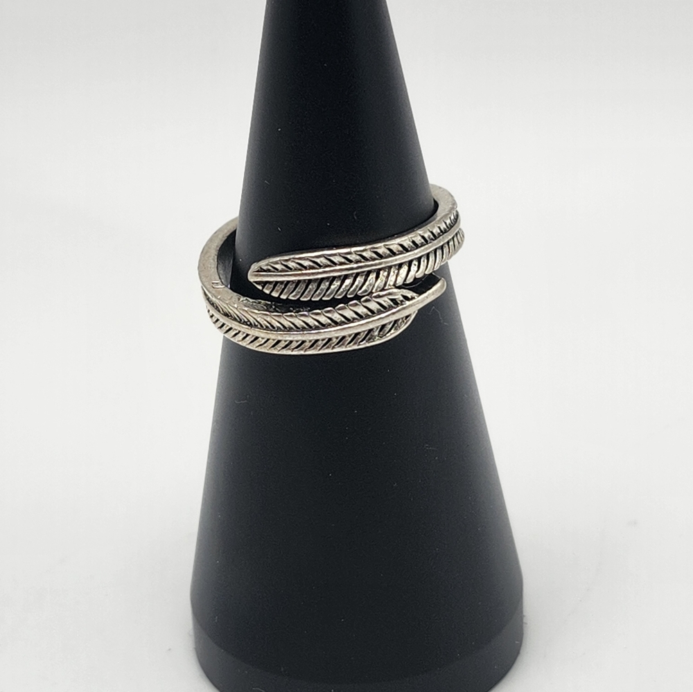 Sterling Silver Feather wrap Ring.  Nature Earthy Simple Minimalist. Size 7.5